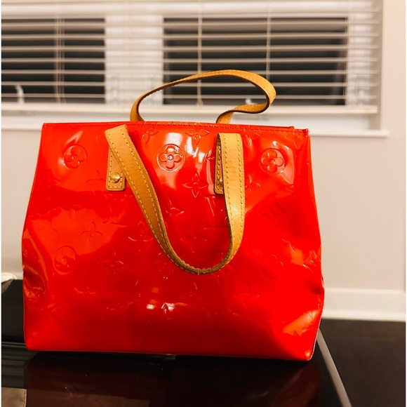 Louis Vuitton Reade Monogram Embossed Vernis Leather Tote - Picture 9 of 16